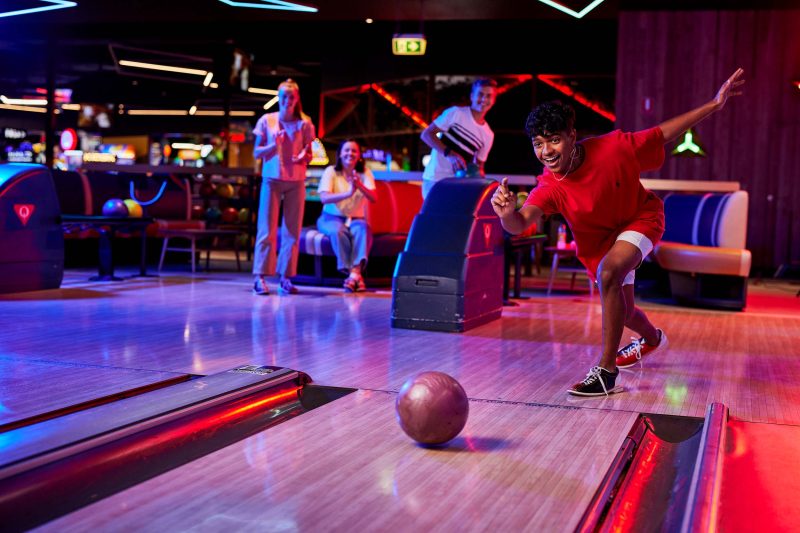  Hot Selling Interactive Bowling Projection Made In China