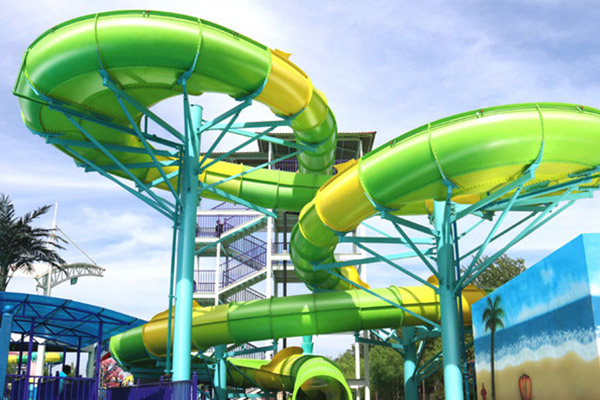 L-RTM-Process-on-Fiberglass-Water-Slides